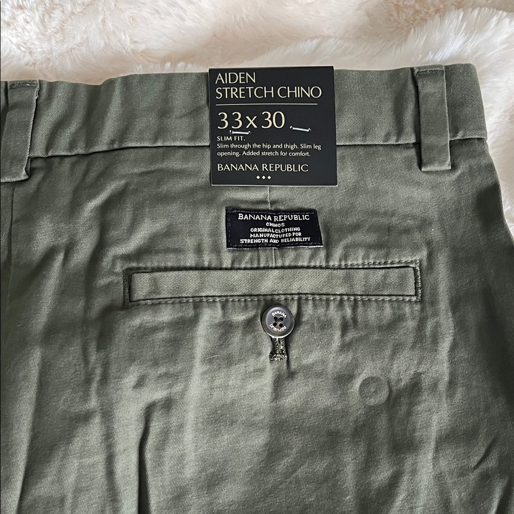 Banana Republic Men's Khaki Stretch Chino Pants